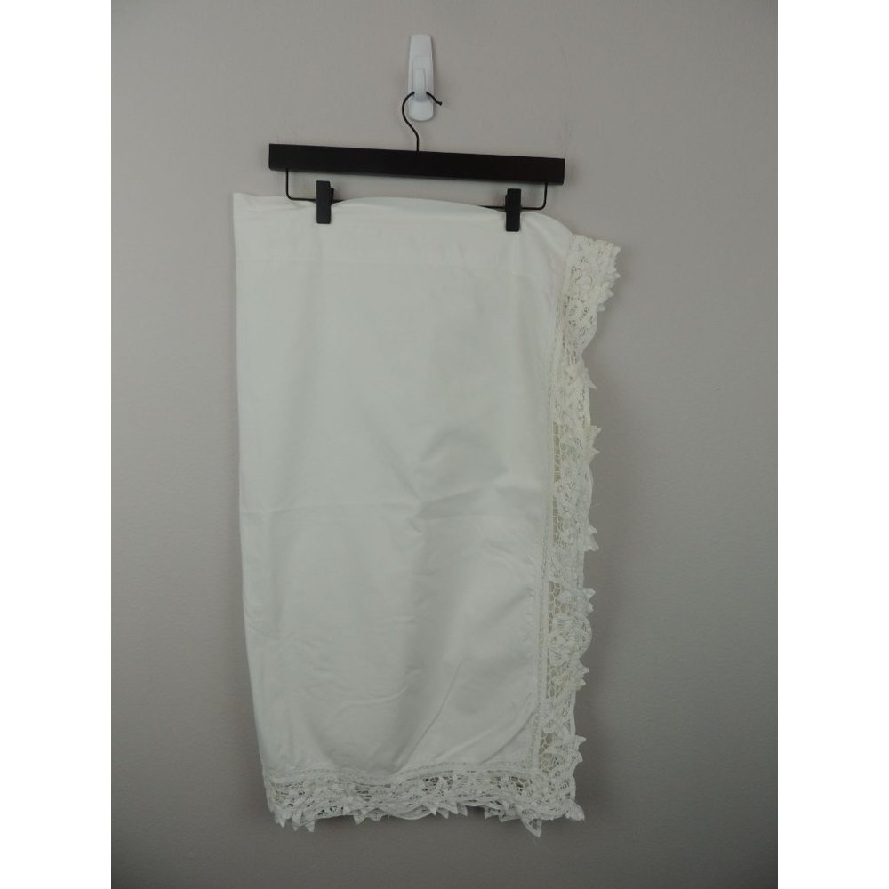 Martha Stewart Battenberg Lace curtains 36 x 32